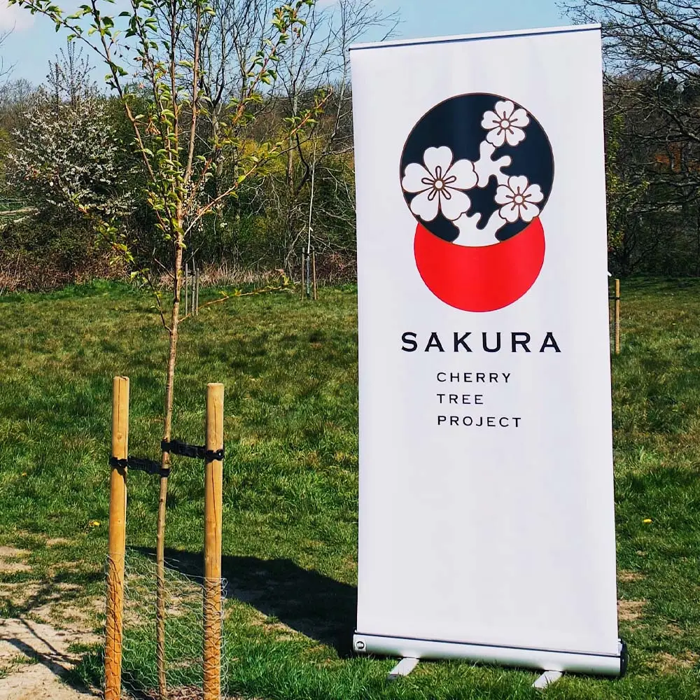outdoor-roller-banner
