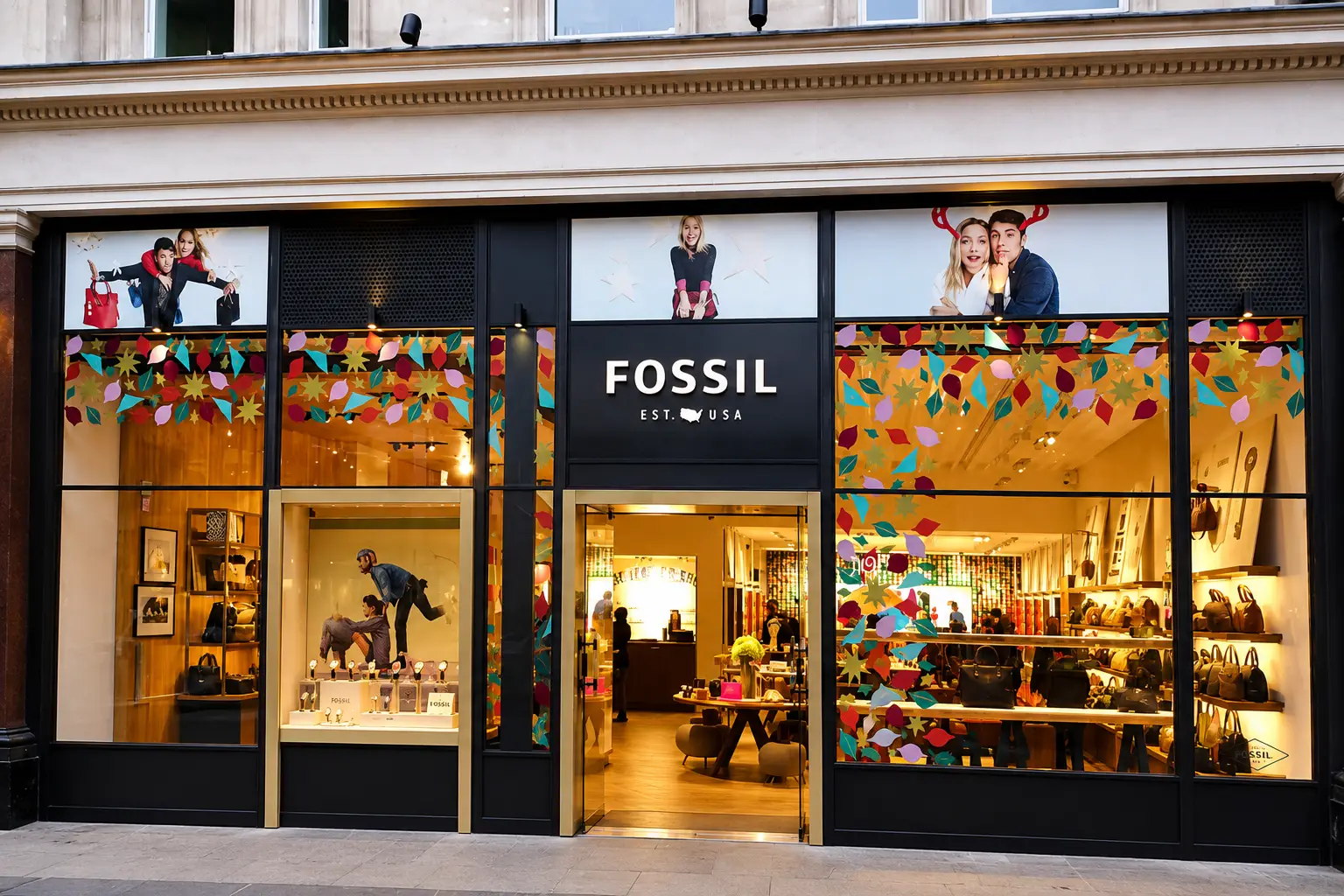 Fossil_retail_Shop front christmas