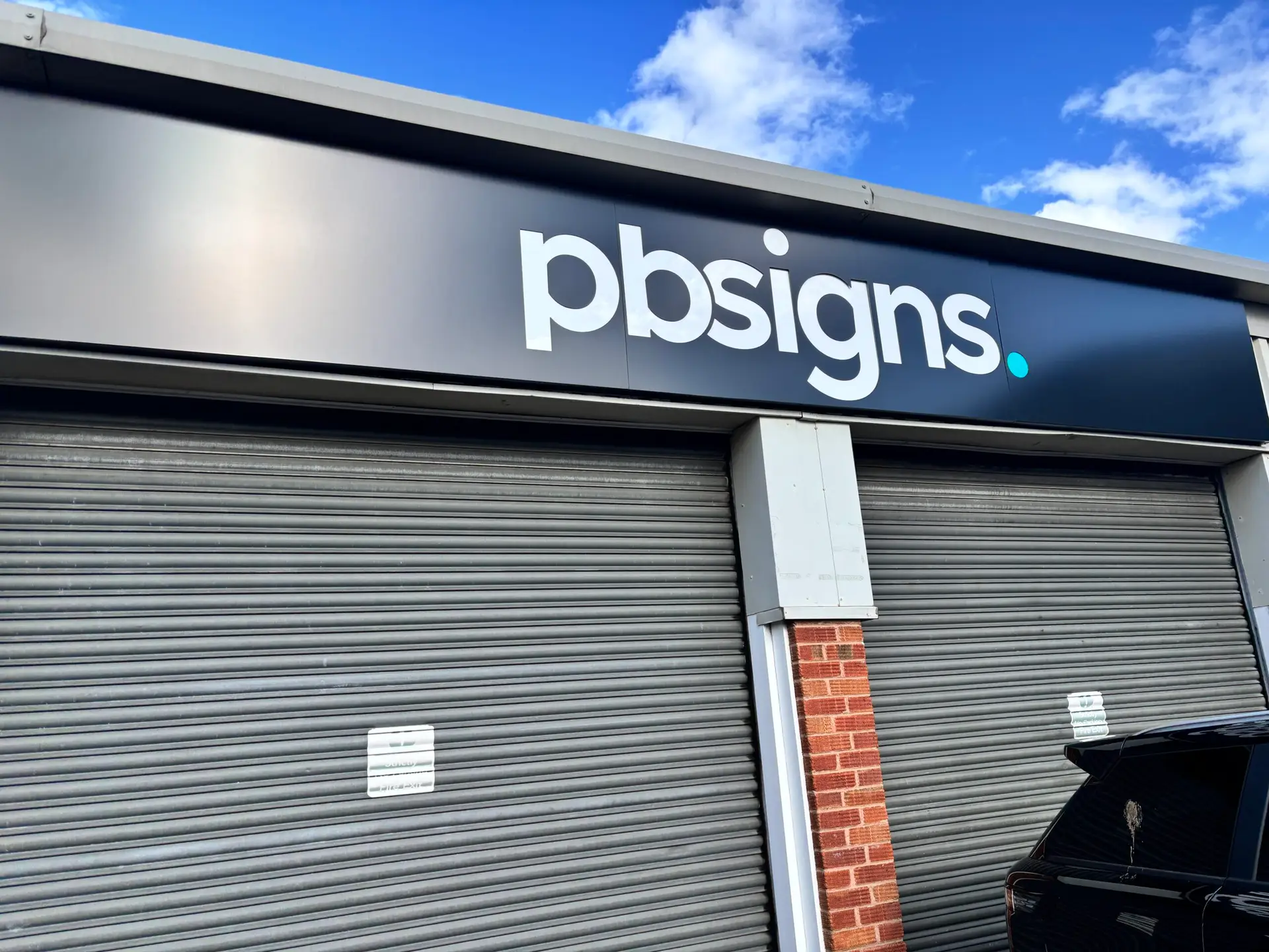 PB Signs Unit_Dibond Tray Illuminated_Fret Cut