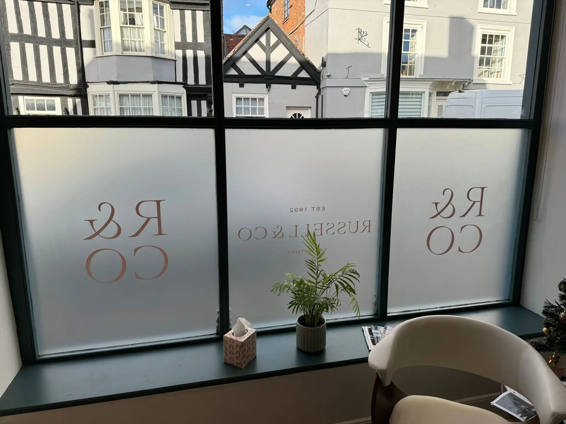 Russel & co_retail_window graphics2