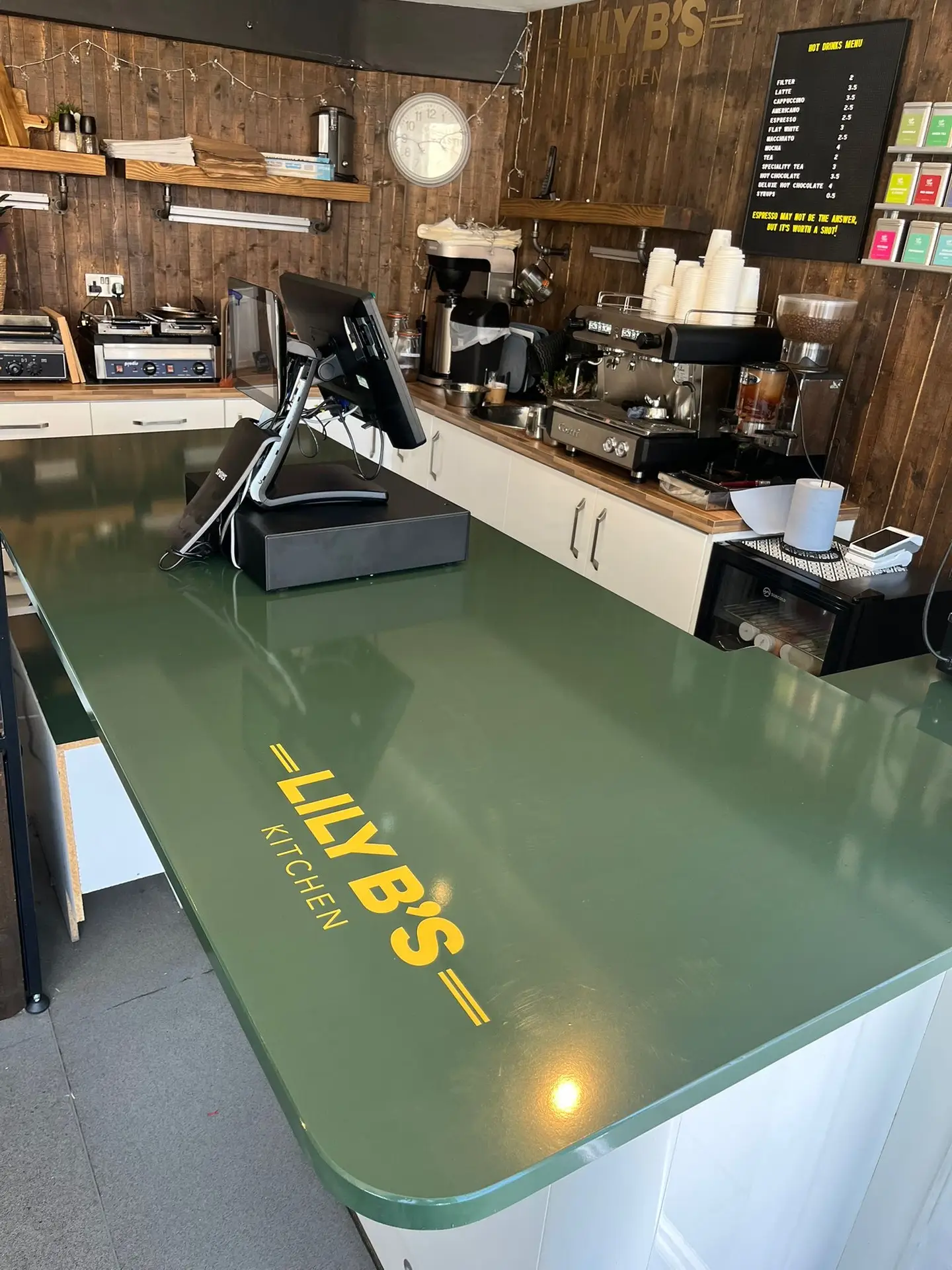 LilyBs_Retail_Countertop